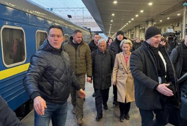 В Киев приехали иностранные лидеры в третью годовщину войны (видео)