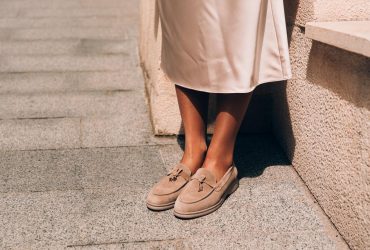 Із чим носити лофери цієї весни: стильні комбінації 2025 року