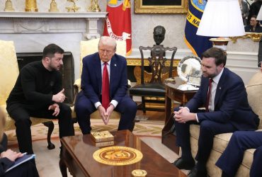 Наконец-то мир увидел правду о Трампе и Вэнсе, - The Atlantic