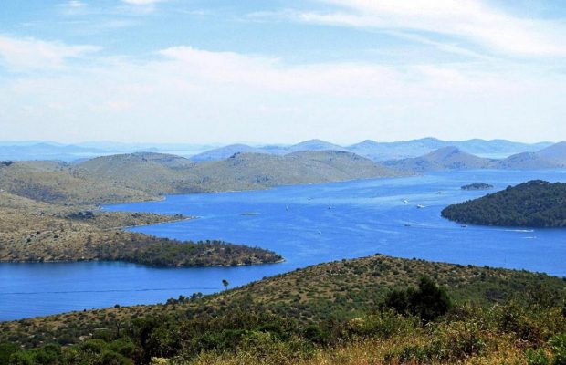 Прекрасний острів у Європі завширшки в кілька кілометрів обходять стороною туристи: чому варто його відвідати