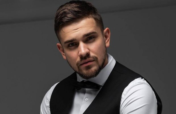 "Після служби вкрай важко повертатися до звичного життя", - актор-військовий Максим Девізоров