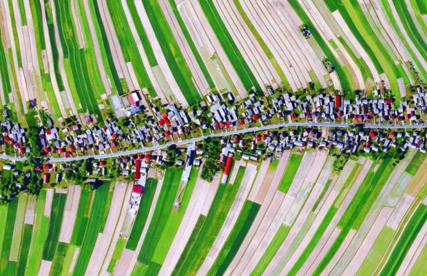 У європейському селі на єдиній вулиці живуть 6000 людей: чим ще воно цікаве для туристів