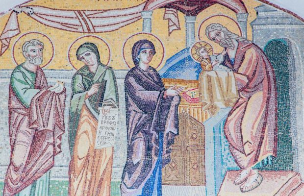 Стрітення Господнє 2025: що освячують у церкві, головні народні традиції та прикмети