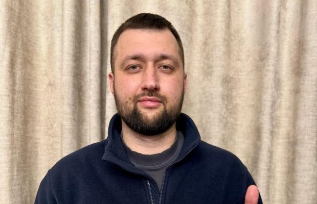 Артист-воїн Тамерлан розповів, що його здивувало на Курщині та чи спілкується з мамою з РФ