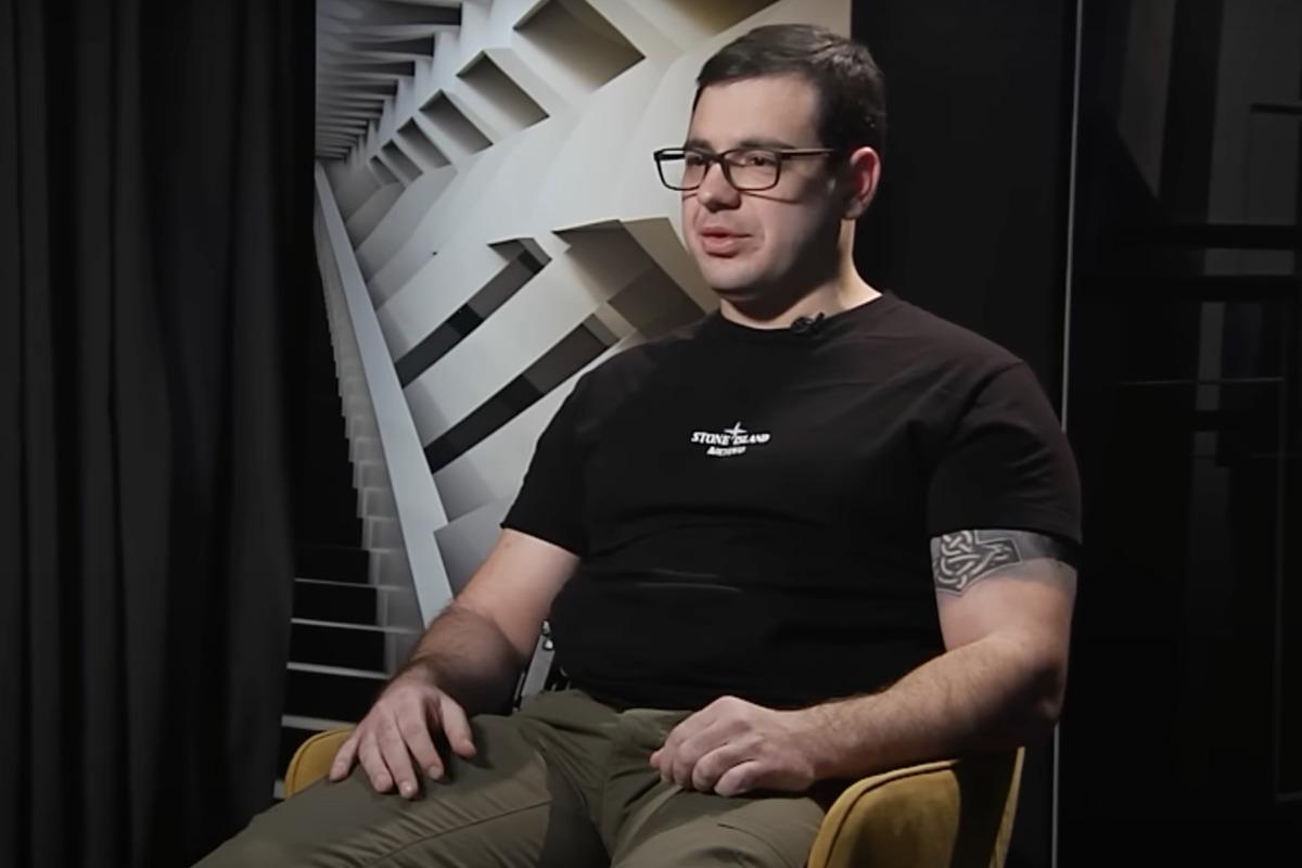 Військовий "Мося" розповів про те, як себе проявляють на фронті колишні увʼязнені / кадр з відео Військовий "Мося" розповів про те, як себе проявляють на фронті колишні увʼязнені / кадр з відео