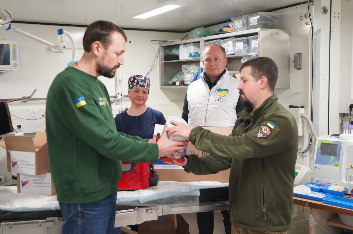 Валерій Дубіль разом із БФ молодіжної ініціативи 'Надія' та партнерами здійснили 215 гуманітарних місій на фронт Валерій Дубіль разом із БФ молодіжної ініціативи 'Надія' та партнерами здійснили 215 гуманітарних місій на фронт