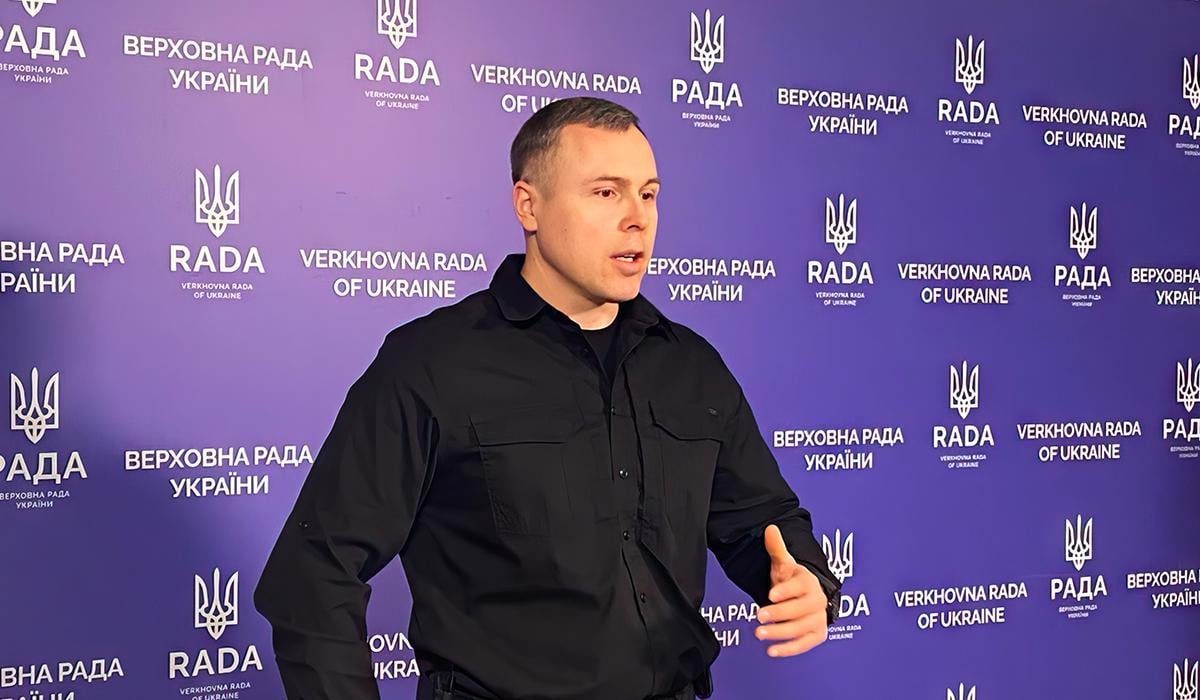 'Виглядатиме погано': нардеп пояснив, як Хмара може очолити Міноборони 'Виглядатиме погано': нардеп пояснив, як Хмара може очолити Міноборони