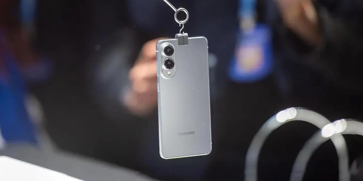 Тонкий Galaxy S25 Edge коштуватиме дорожче, ніж передбачалося / фото Samsung Тонкий Galaxy S25 Edge коштуватиме дорожче, ніж передбачалося / фото Samsung