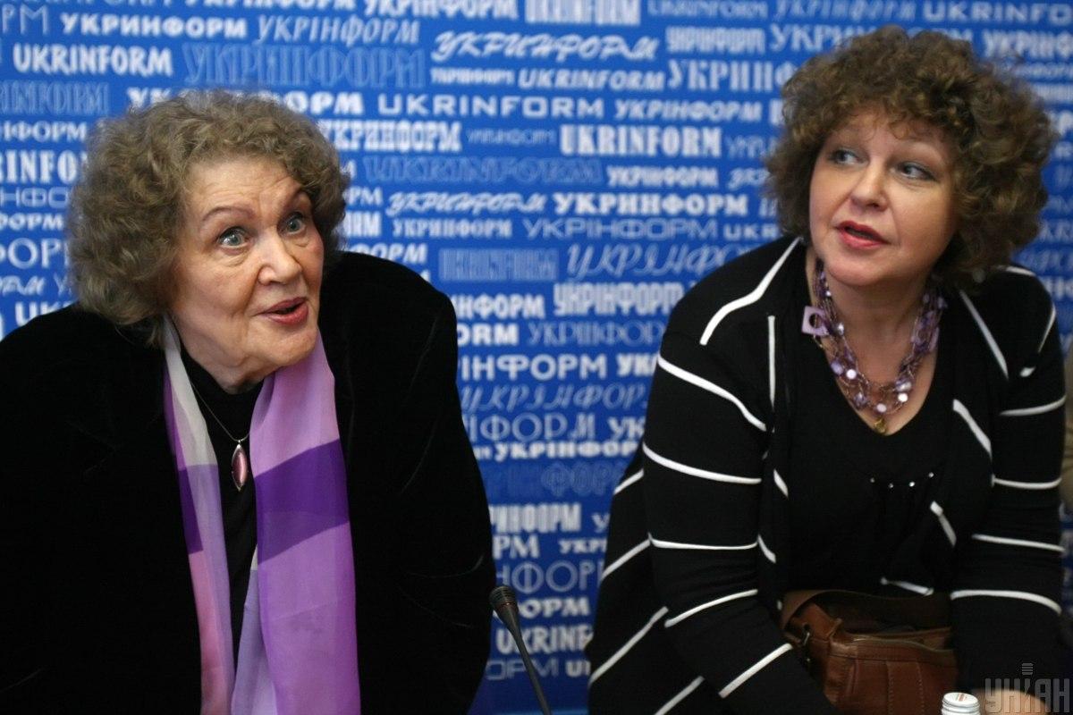 Оксана Пахлевская рассказала, что Лина Костенко не жалуется на самочувствие и находится в Киеве / фото УНИАН Оксана Пахлевская рассказала, что Лина Костенко не жалуется на самочувствие и находится в Киеве / фото УНИАН