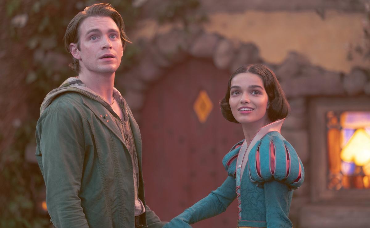 Кадр з фільму "Білосніжка" / фото Walt Disney Pictures Кадр з фільму "Білосніжка" / фото Walt Disney Pictures