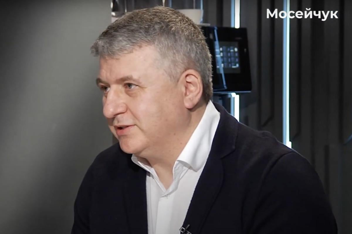 Юрий Романенко считает, что Украине могут навязать соглашение о капитуляции / кадр из видео