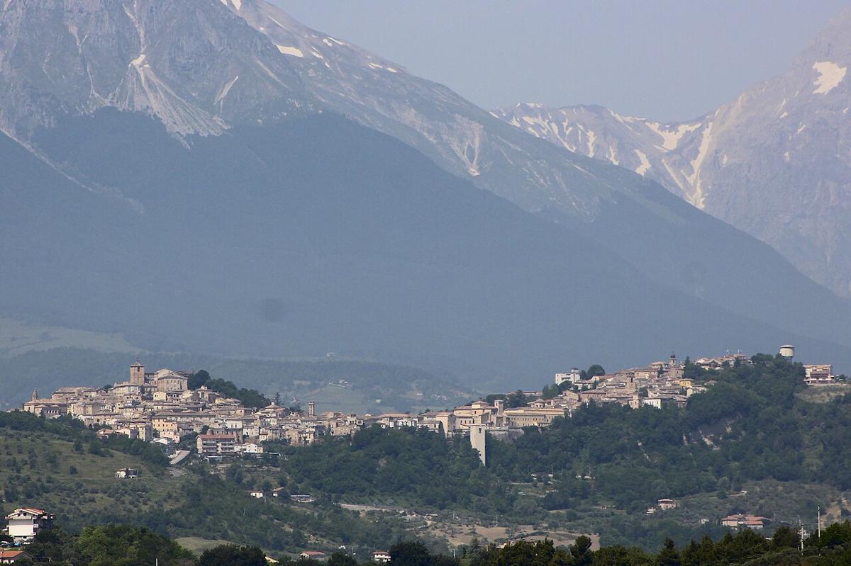 Панорама містечка Пенне / фото Вікіпедія