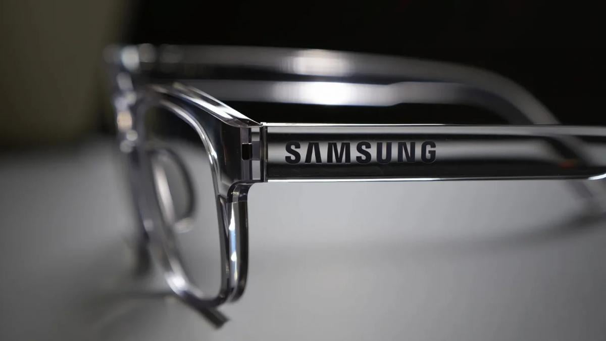 В сети рассекретили дизайн и характеристики первых "умных" очков от Samsung / фото ETNews В сети рассекретили дизайн и характеристики первых "умных" очков от Samsung / фото ETNews