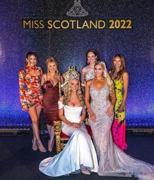 Люсі Томсон на конкурсі краси "Міс Шотландія" / скріншот Instagram Люсі Томсон на конкурсі краси "Міс Шотландія" / скріншот Instagram