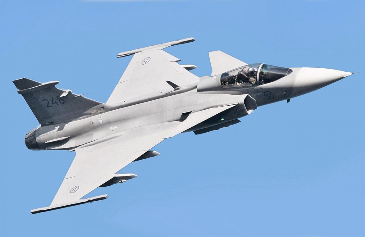 Літаки Jas 39 Gripen є найкращим варіантом для тієї країни, яка межує з агресором / фото Вікіпедія Літаки Jas 39 Gripen є найкращим варіантом для тієї країни, яка межує з агресором / фото Вікіпедія