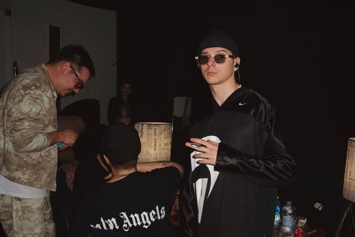 Илью Парфенюка засмеяли из-за исполнения им новой песни о любви / скриншот Instagram Илью Парфенюка засмеяли из-за исполнения им новой песни о любви / скриншот Instagram