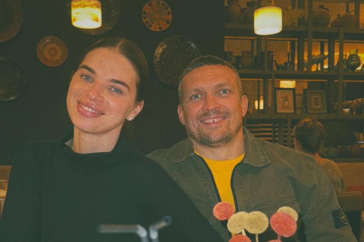 Олександр Усик приїхав до Іспанії, аби провести час з дітьми / скріншот Instagram Олександр Усик приїхав до Іспанії, аби провести час з дітьми / скріншот Instagram