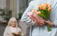 Женщина годами помогала семье, но в день рождения поняла, кем ее на самом деле считают
