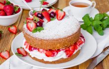 Тает во рту: известный кулинар поделилась рецептом королевского бисквита "Виктория"