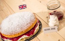 Найпухкіший у світі: відомий кулінар поділилася неймовірним рецептом торта "Вікторія"