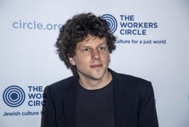 Звезда Иллюзии обмана отдаст свою почку незнакомцу