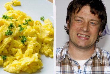 Рецепт ніжної яєчні-бовтанки за рецептом Джеймі Олівера: всього 2 інгредієнти і 3 хвилини