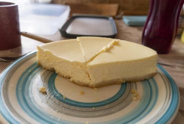 Нежный и насыщенный: эксперты раскрыли секрет приготовления идеального чизкейка