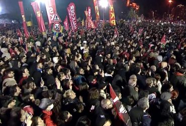 Масові протести у Туреччині проти Ердогана не вщухають: затримано вже понад тисячу людей