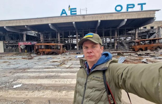 Нет страха: Комаров рассказал, как с опасностью для жизни снимал на фронте "Мир наизнанку"