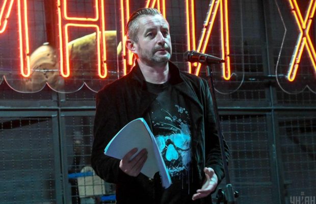 Сергій Жадан закрутив новий роман: блогер розсекретив дівчину музиканта-воїна