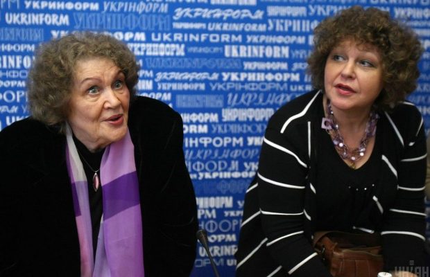 Донька Ліни Костенко розповіла, де зараз 94-річна поетеса та як вона почувається