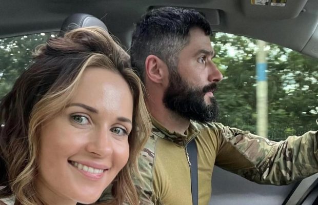 Наталка Денисенко здивувала причиною, через яку ніколи не телефонує чоловіку-воїну