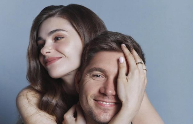 Остапчук поїхав з рідними за кордон: дружина ведучого розсекретила, де вони перебувають