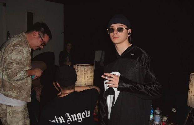 "Не вміє співати": відомого українського співака висміяли просто під час концерту (відео)