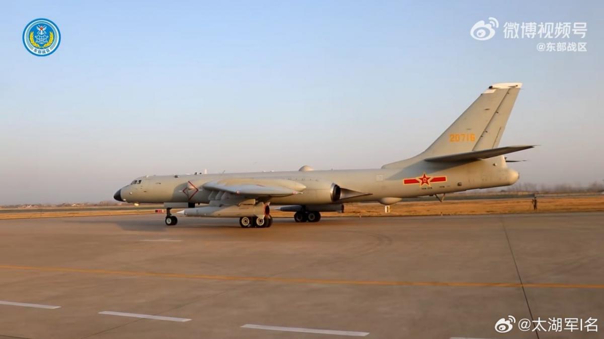 Найчастіше китайську KD-21 порівнюють з російською ракетою Х-47М2 "Кинджал" / @Taihu Army Найчастіше китайську KD-21 порівнюють з російською ракетою Х-47М2 "Кинджал" / @Taihu Army
