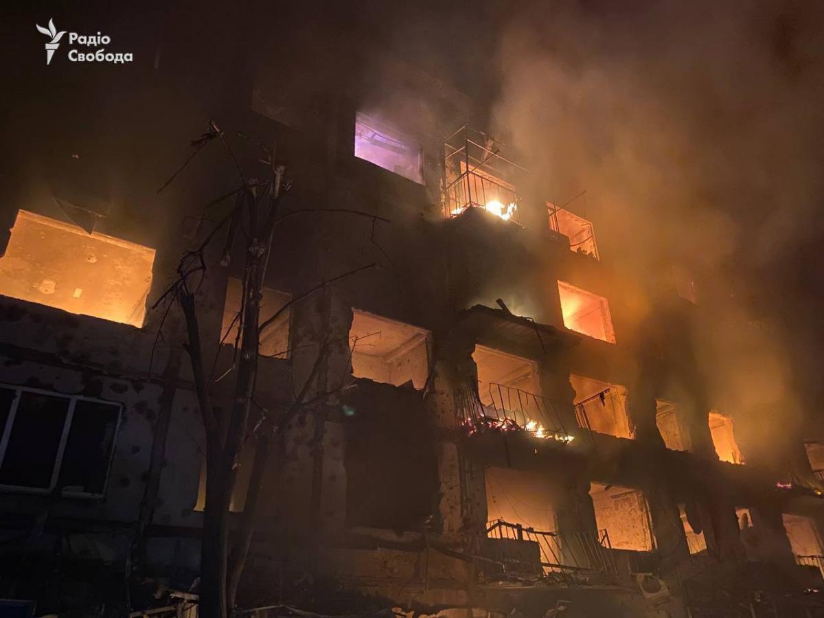 За сорок хвилин РФ нанесла 14 ударів по Харкову / фото Радіо Свобода За сорок хвилин РФ нанесла 14 ударів по Харкову / фото Радіо Свобода