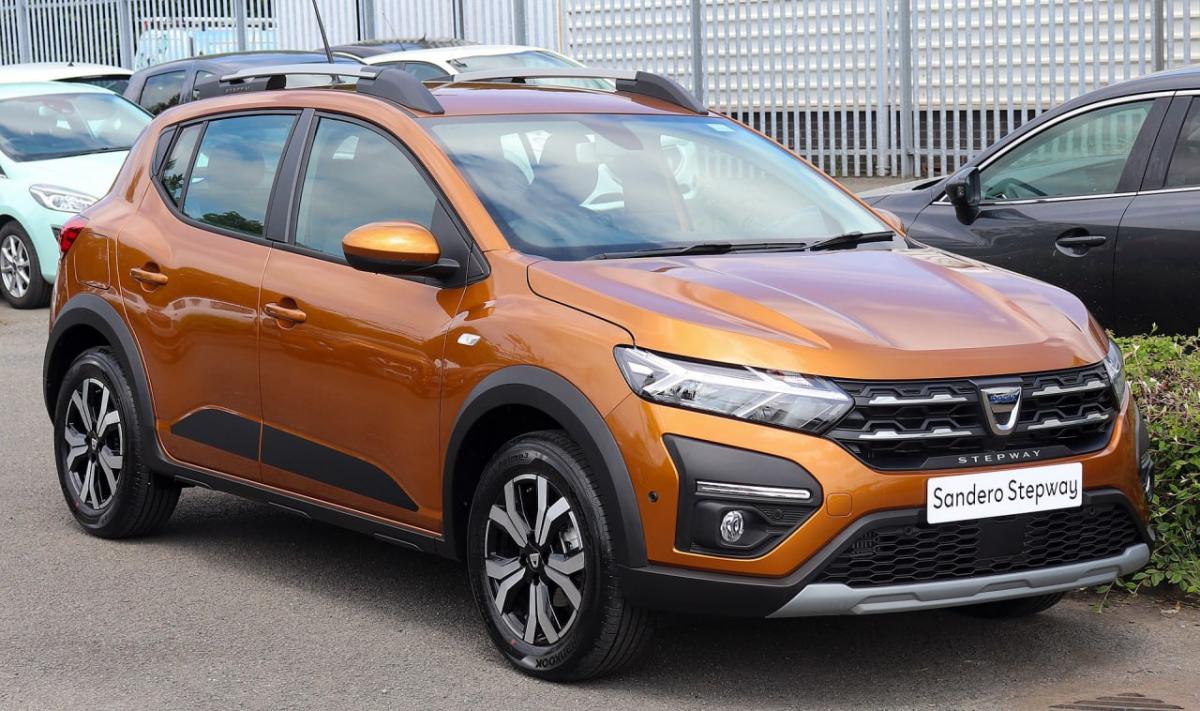 Продано 45 524 автомобілі Dacia Sandero / фото Вікіпедія Продано 45 524 автомобілі Dacia Sandero / фото Вікіпедія