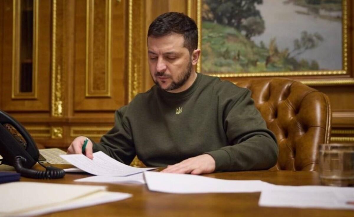 Зеленский подписал указы, согласно которым Украина присоединилась к нескольким пакетам санкций ЕС против России / фото Офис Президента Зеленский подписал указы, согласно которым Украина присоединилась к нескольким пакетам санкций ЕС против России / фото Офис Президента