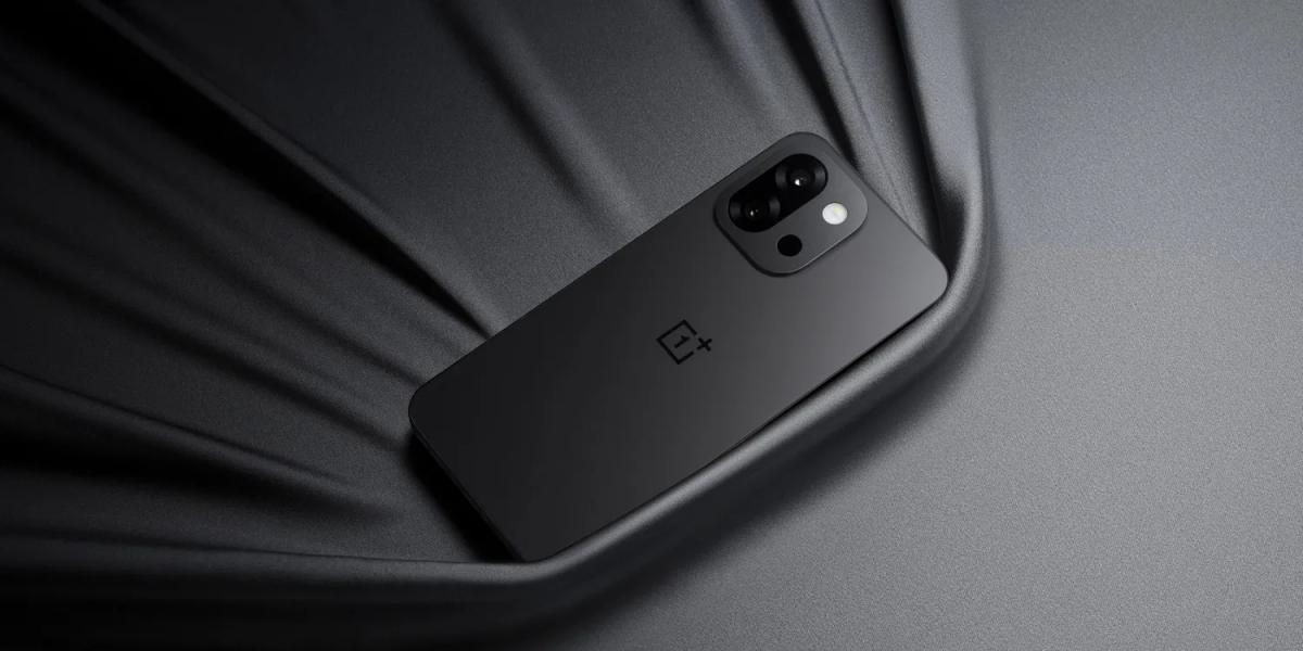 OnePlus 13T рассекретили до анонса: это компактный смартфон с топовым "железом" / фото OnePlus