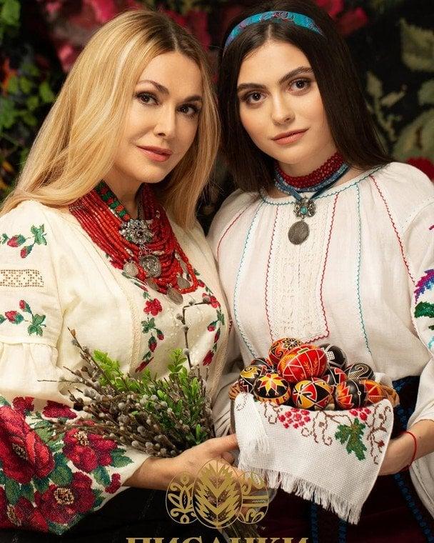 Ольга Сумская с дочерью Анной / скриншот Instagram Ольга Сумская с дочерью Анной / скриншот Instagram