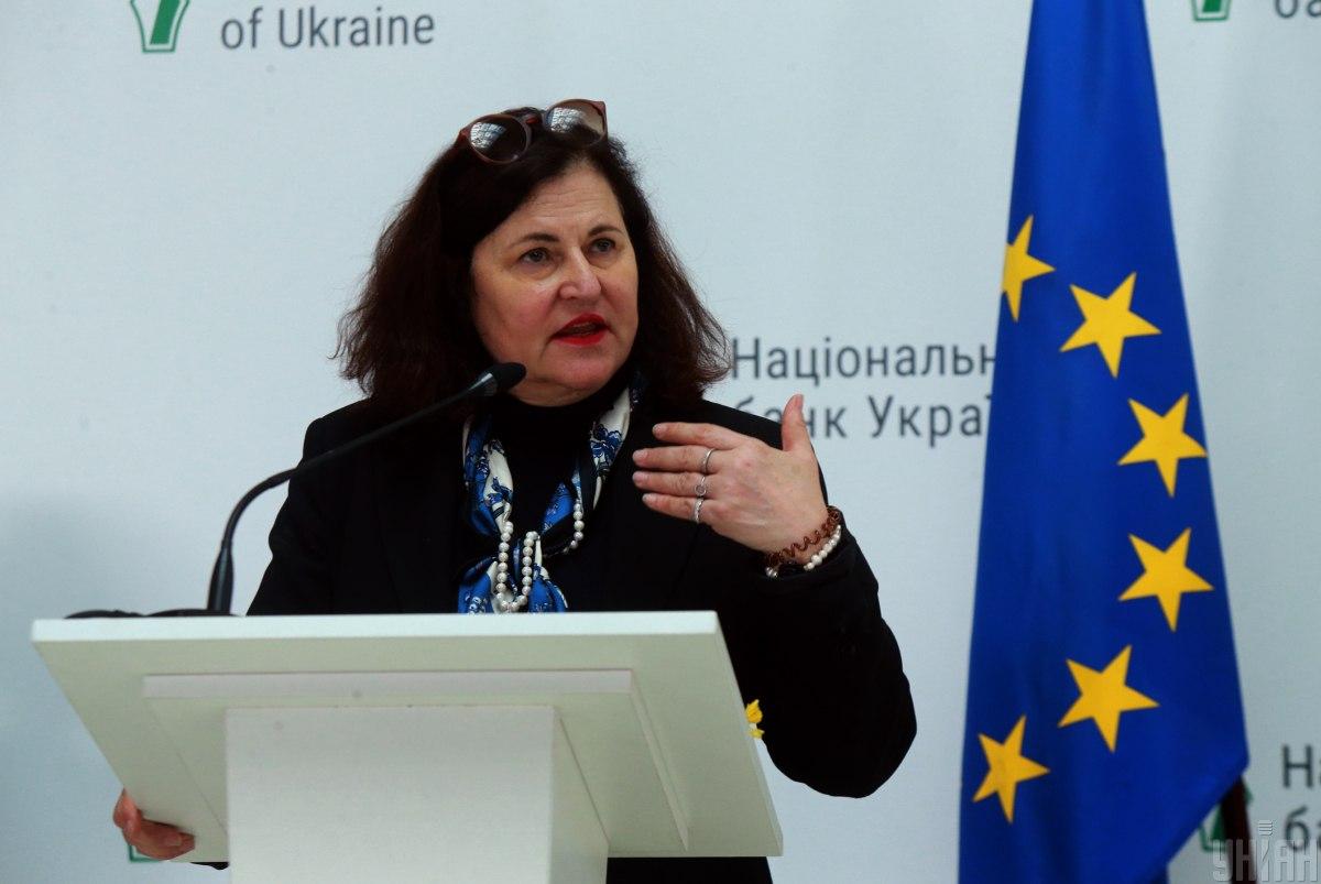 Водночас посол ЄС в Україні зазначила, що Україні вдасться подолати такі перешкоди / фото УНІАН Водночас посол ЄС в Україні зазначила, що Україні вдасться подолати такі перешкоди / фото УНІАН