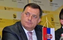 Лидер боснийских сербов, которого объявили в международный розыск, сбежал в Москву