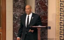 У США сенатор понад добу виголошував промову із критикою політики Трампа (відео)