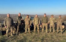 Кличко привез бойцам 7 бригад на передовую помощь от громады Киева: 3600 дронов, системы РЭБ и авто