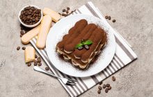 Этот ингредиент сделает десерт еще вкуснее: кулинар раскрыла рецепт идеального тирамису