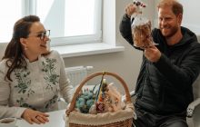 Свириденко показала, какой подарок вручила принцу Гарри в Украине (фото)