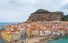 Симпатичный приморский городок с песчаным пляжем очень любят итальянцы: чем он интересен