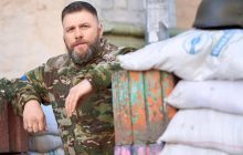 Известный актер-воин рассказал об отце в Донецке: "Спасает солдат, которые убивают украинцев"