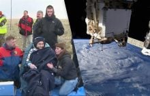 Капсула с американцем и двумя россиянами вернулась на Землю с МКС (видео)