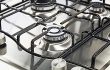 Варильна панель буде як нова: чим відмити плиту від жиру